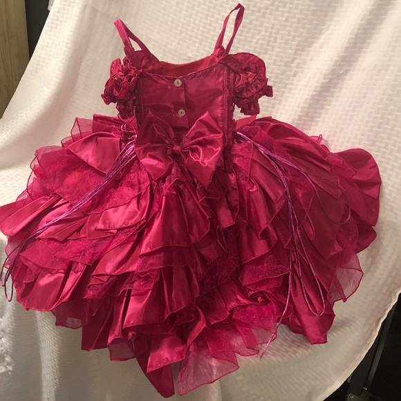 Formal dress - Picture 2 of 4